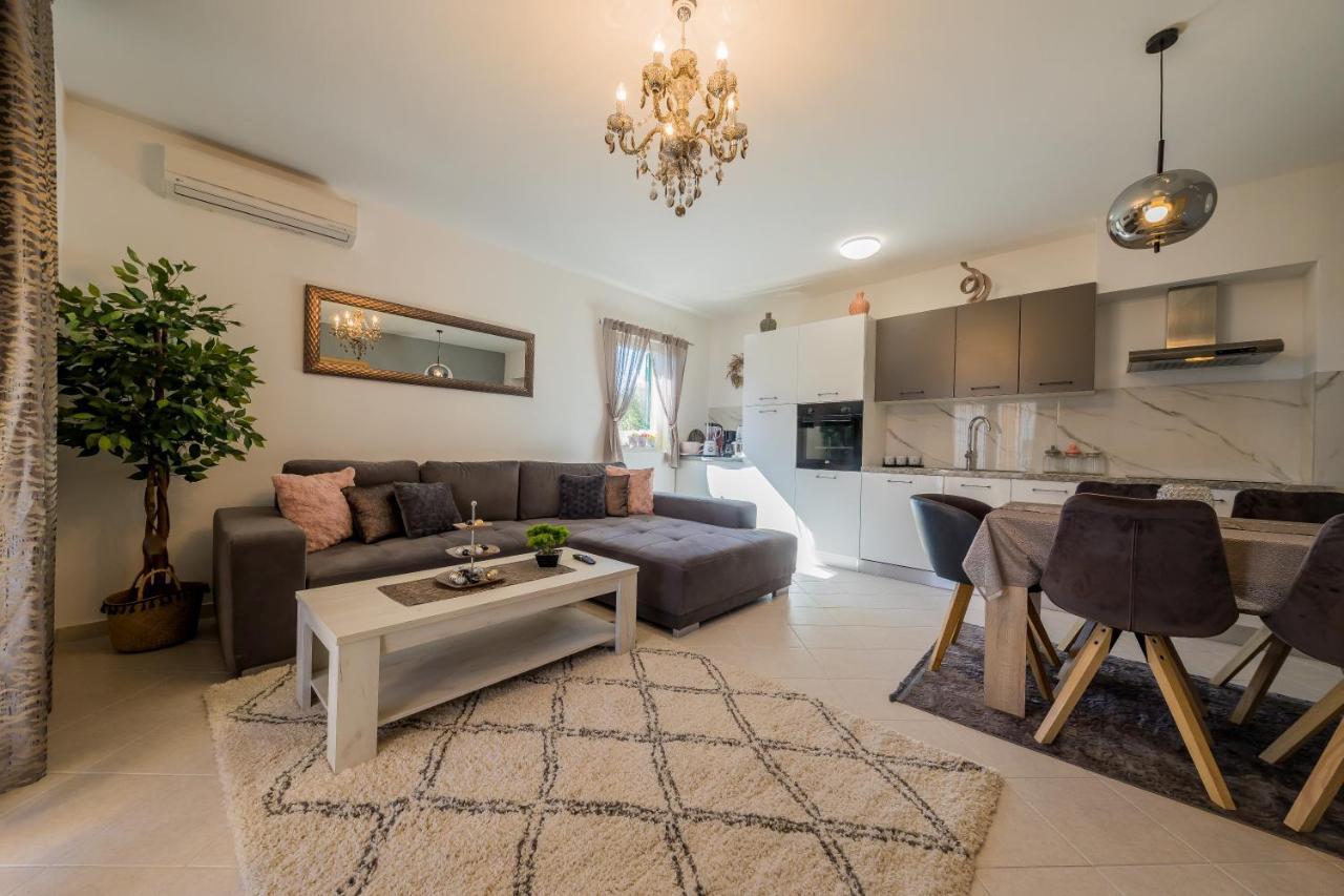 Ivana Apartment Trogir Luaran gambar
